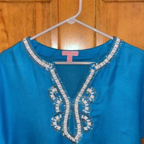 Blue beaded lily Pulitzer top - Picture 2 of 7